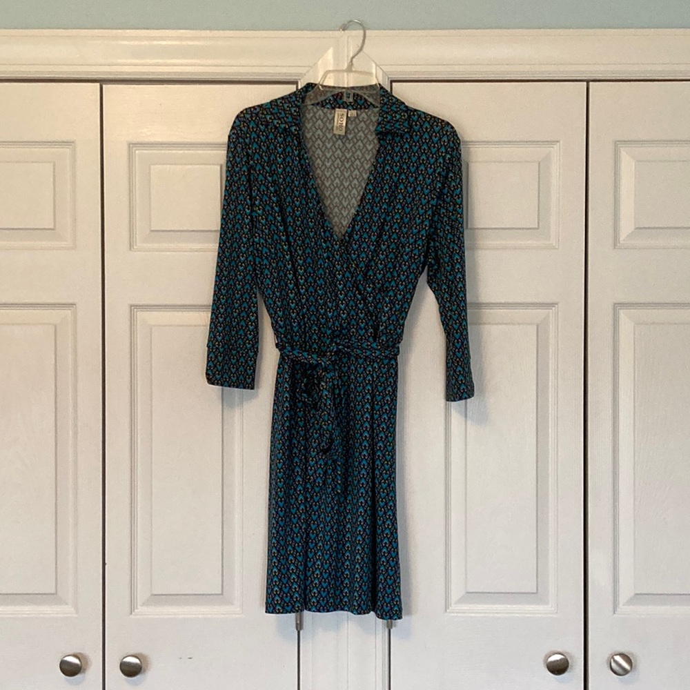 Soho casual/business dress. Worn once.